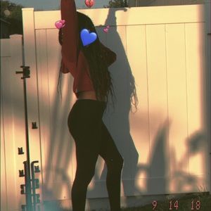 Meet your Posher, Jasmine